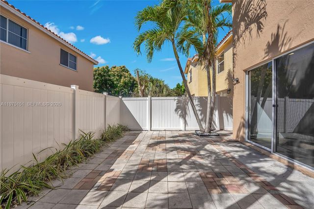 16922 SW 35th St, Miramar, FL 33027