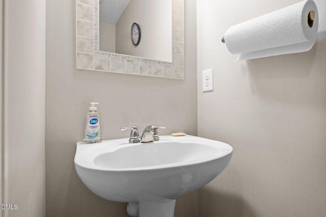 2021 Muddy Creek Court, Raleigh, NC 27610