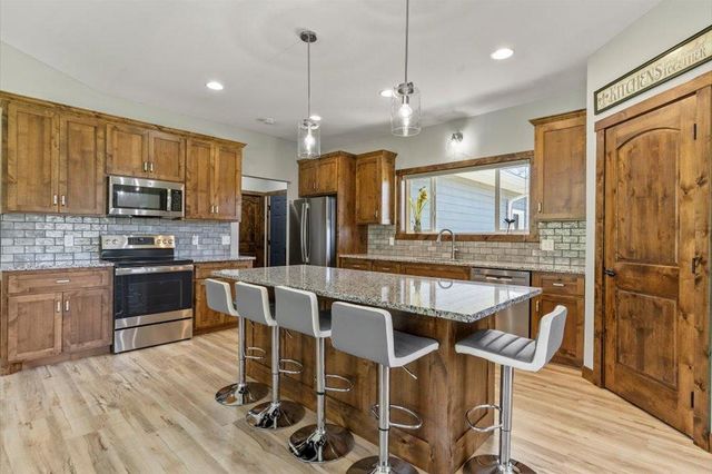 11413 Legacy Court, Brainerd, MN 56401