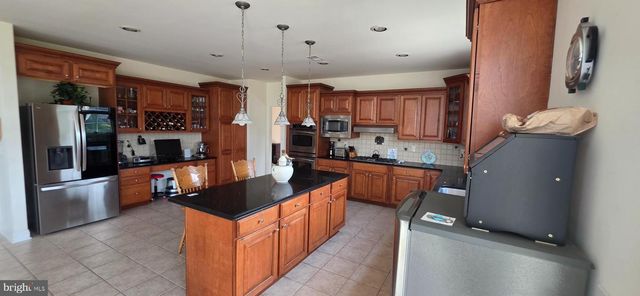 11 ANGELO CT, Monroe Twp, NJ 08831