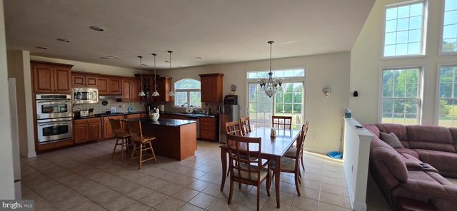 11 ANGELO CT, Monroe Twp, NJ 08831
