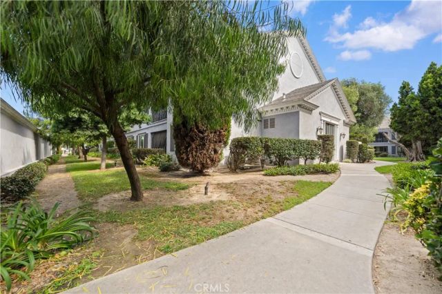 1611 S Pomona D13, Fullerton, CA 92832