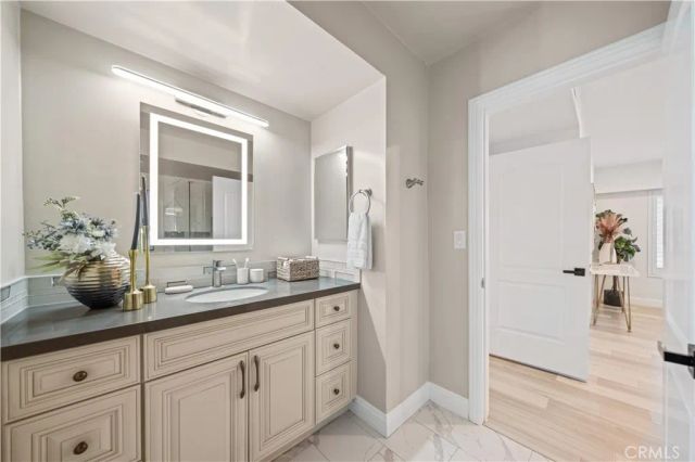 1611 S Pomona D13, Fullerton, CA 92832