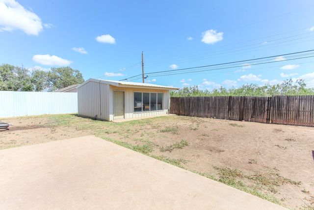 2601 Central Dr, Big Spring, TX 79720