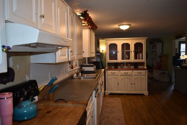 411 Mont Vernon Road, Milford, NH 03055