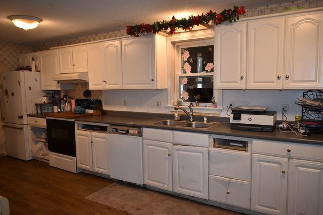 411 Mont Vernon Road, Milford, NH 03055