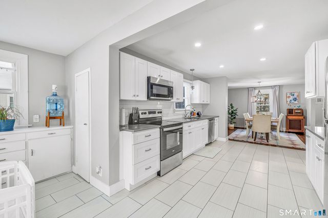 198 Meadow Street, Shelton, CT 06484