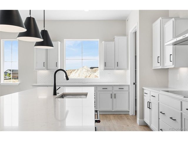 8831 S Quemoy St, Aurora, CO 80016