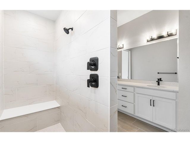 8831 S Quemoy St, Aurora, CO 80016