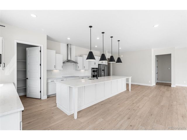 8831 S Quemoy St, Aurora, CO 80016