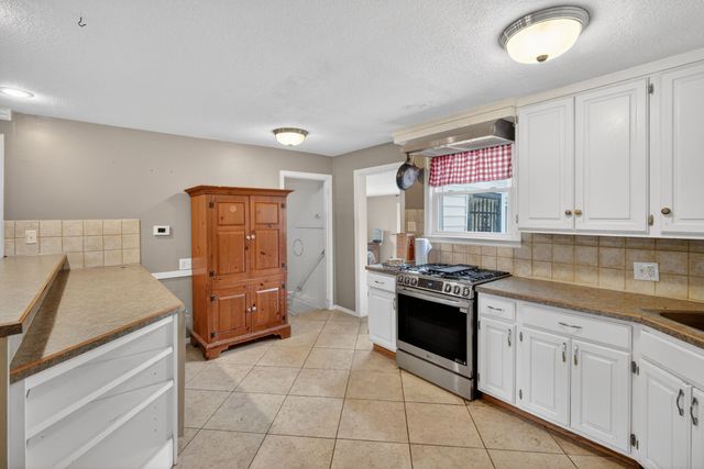 1328 Merle Hay Road, Des Moines, IA 50311