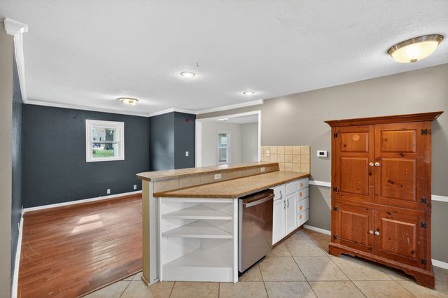 1328 Merle Hay Road, Des Moines, IA 50311