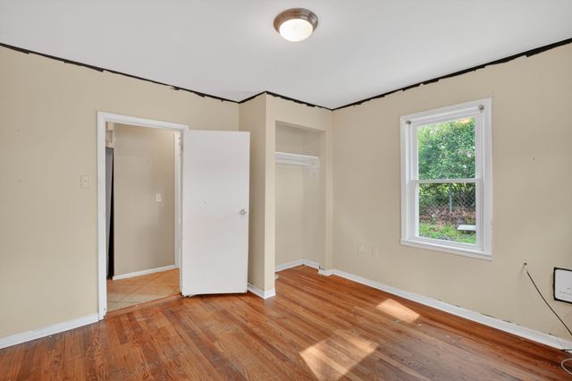 1328 Merle Hay Road, Des Moines, IA 50311