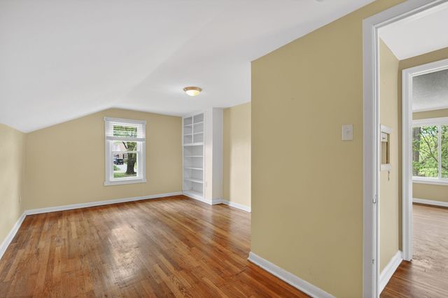 1328 Merle Hay Road, Des Moines, IA 50311