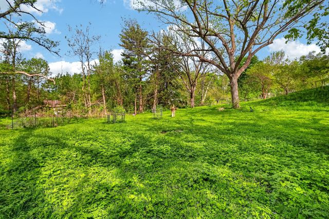 1328 Merle Hay Road, Des Moines, IA 50311