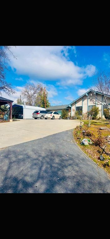 Image 15 of property listing at 35184 Dollar Court, Coarsegold, CA 93614