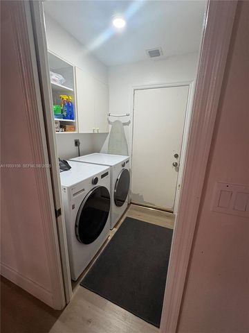 8265 SW 176th Ter, Palmetto Bay, FL 33157