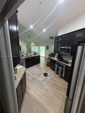 8265 SW 176th Ter, Palmetto Bay, FL 33157