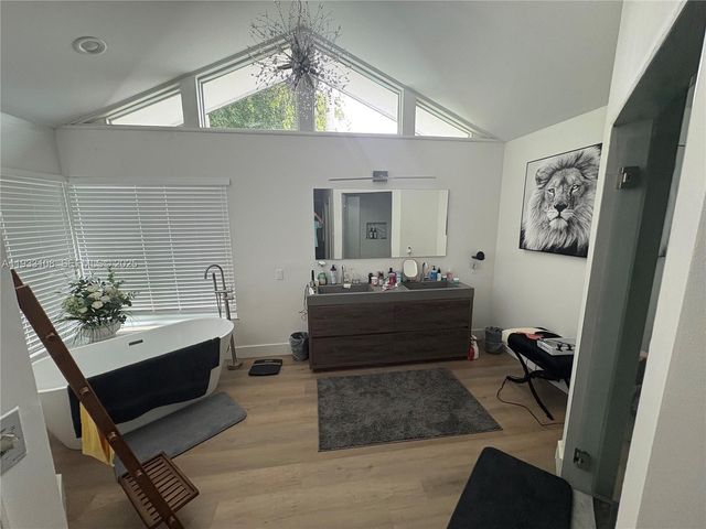 8265 SW 176th Ter, Palmetto Bay, FL 33157