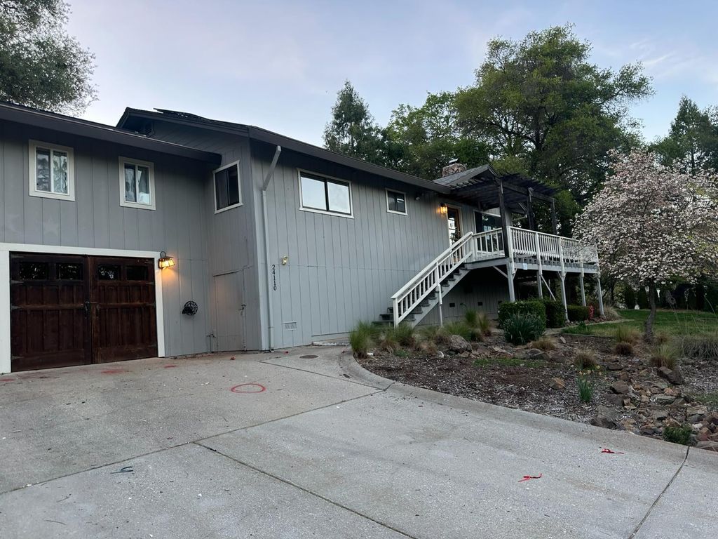 24110 Oakmont Way, Auburn, CA 95602