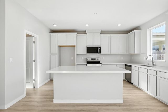 4325 Silver Moss St, Rancho Cordova, CA 95742