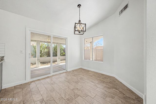 1701 E CARTER Road, Phoenix, AZ 85042