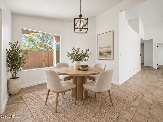 1701 E CARTER Road, Phoenix, AZ 85042