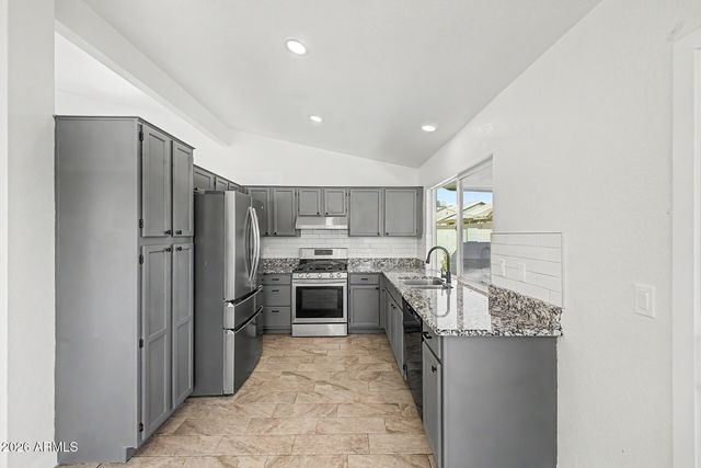 1701 E CARTER Road, Phoenix, AZ 85042