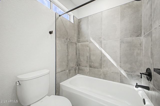 1701 E CARTER Road, Phoenix, AZ 85042