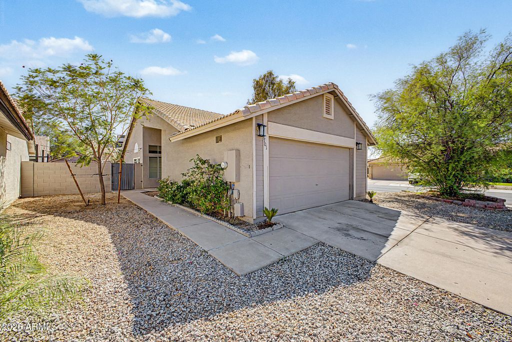 1701 E CARTER Road, Phoenix, AZ 85042 — photo 5