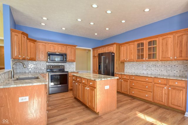 627 E 214th Street, Sheridan, IN 46069