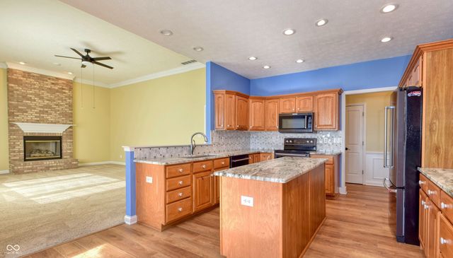 627 E 214th Street, Sheridan, IN 46069