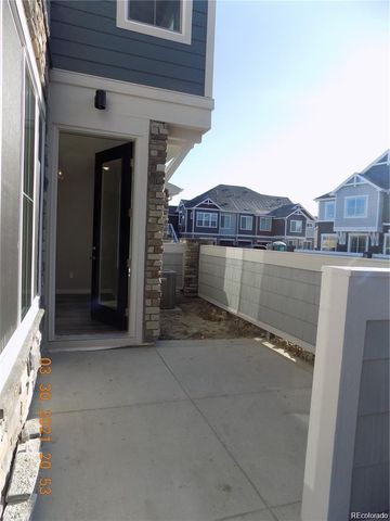 5760 S Algonquin Way B, Aurora, CO 80016