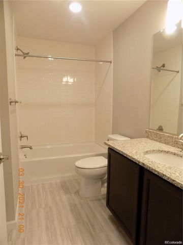 5760 S Algonquin Way B, Aurora, CO 80016