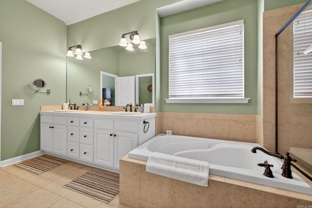 64 Cresta Way, Hot Springs Village, AR 71909