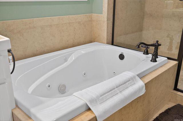 64 Cresta Way, Hot Springs Village, AR 71909