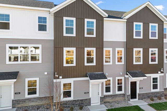 1524 Traverse Lane, West Saint Paul, MN 55118