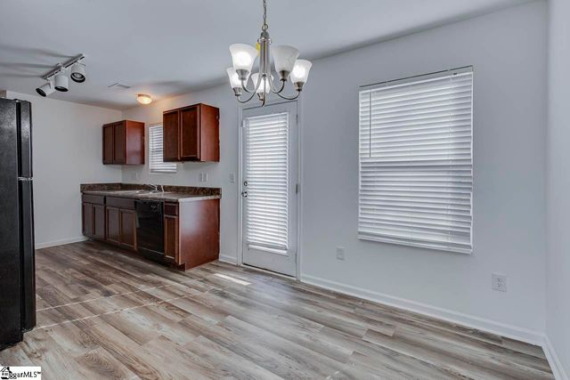 5 Bethel Street, Spartanburg, SC 29306