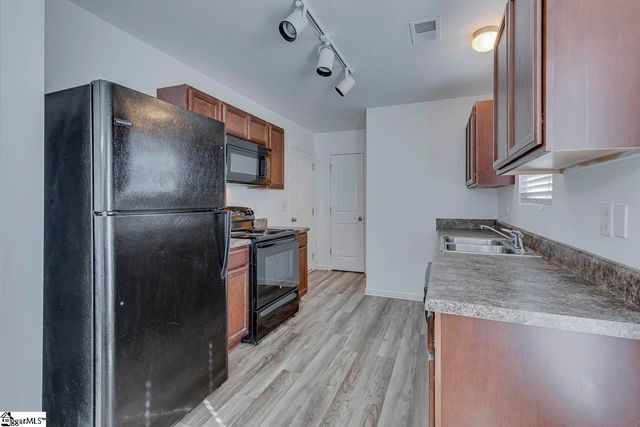 5 Bethel Street, Spartanburg, SC 29306