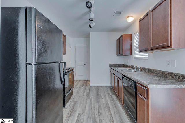 5 Bethel Street, Spartanburg, SC 29306