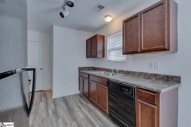 5 Bethel Street, Spartanburg, SC 29306