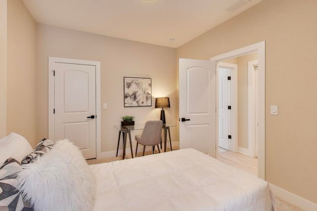 4938 S Vincennes Avenue, Chicago, IL 60615