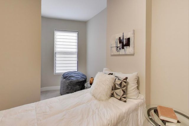 4938 S Vincennes Avenue, Chicago, IL 60615