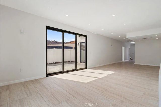 6830 N Lubao Avenue, Winnetka, CA 91306