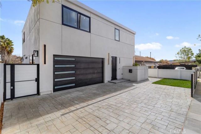 6830 N Lubao Avenue, Winnetka, CA 91306