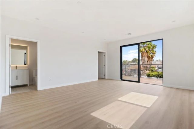 6830 N Lubao Avenue, Winnetka, CA 91306