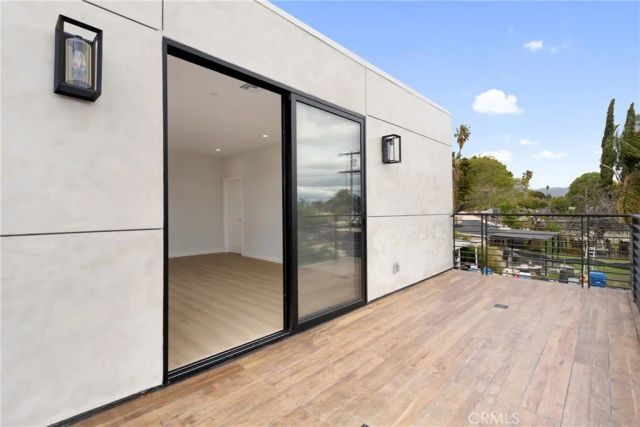 6830 N Lubao Avenue, Winnetka, CA 91306