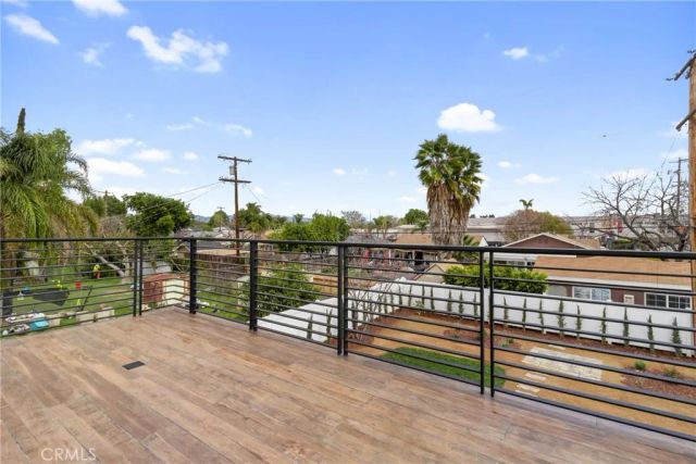 6830 N Lubao Avenue, Winnetka, CA 91306