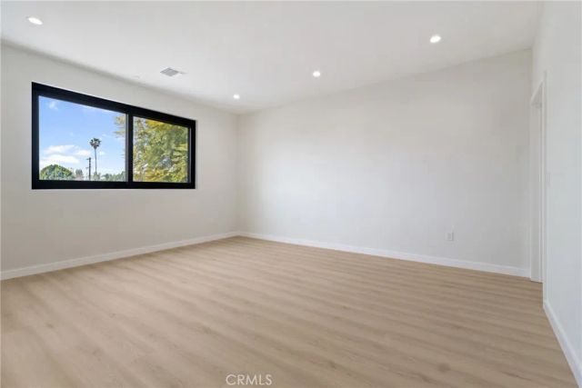 6830 N Lubao Avenue, Winnetka, CA 91306