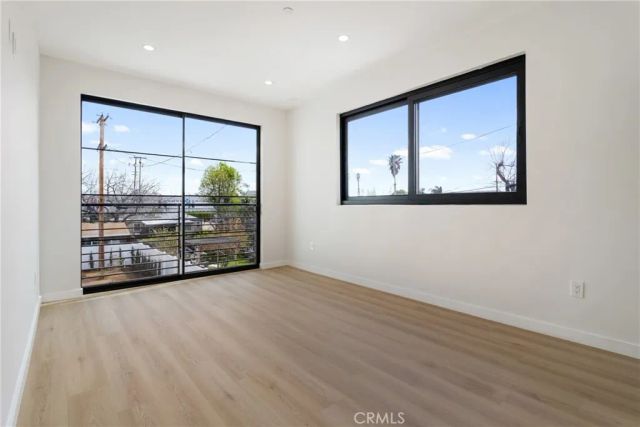 6830 N Lubao Avenue, Winnetka, CA 91306